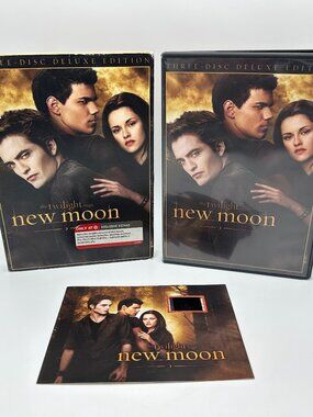 Twilight : New Moon 3 Disc DVD Deluxe Edition with Film Cell / Bella and Edward